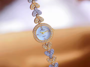 BS FA1738 Women's Elegant Quartz Wrist Watch Zirconia Diamond Heart-Shaped Strap Bracelet Antique Fashionable Dainty Dial